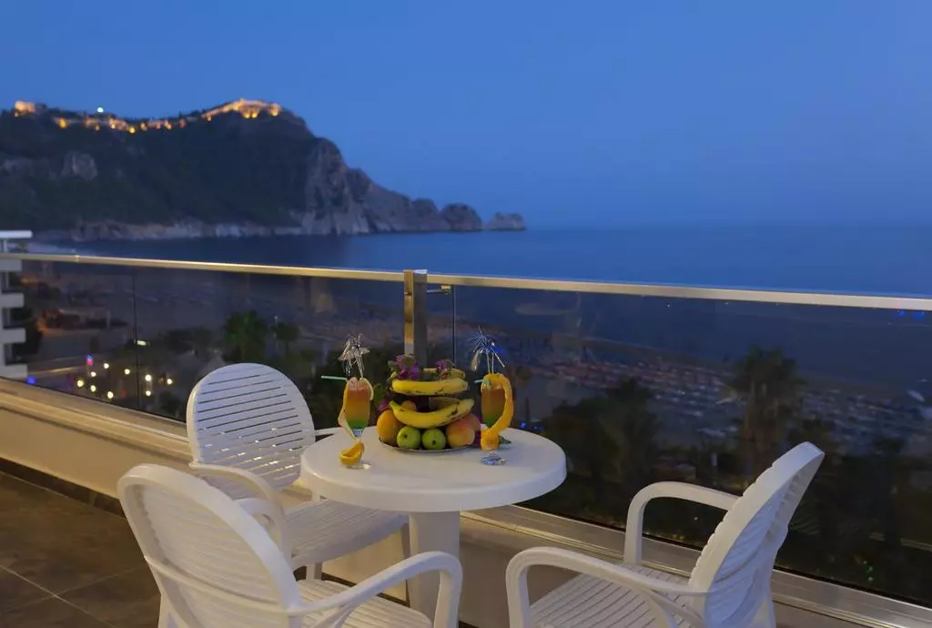 xperia saray beach alanya_shabavizparvaz_05.jpg